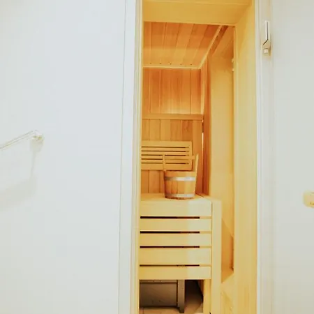 Ξενοδοχείο με διαμερίσματα - 4*